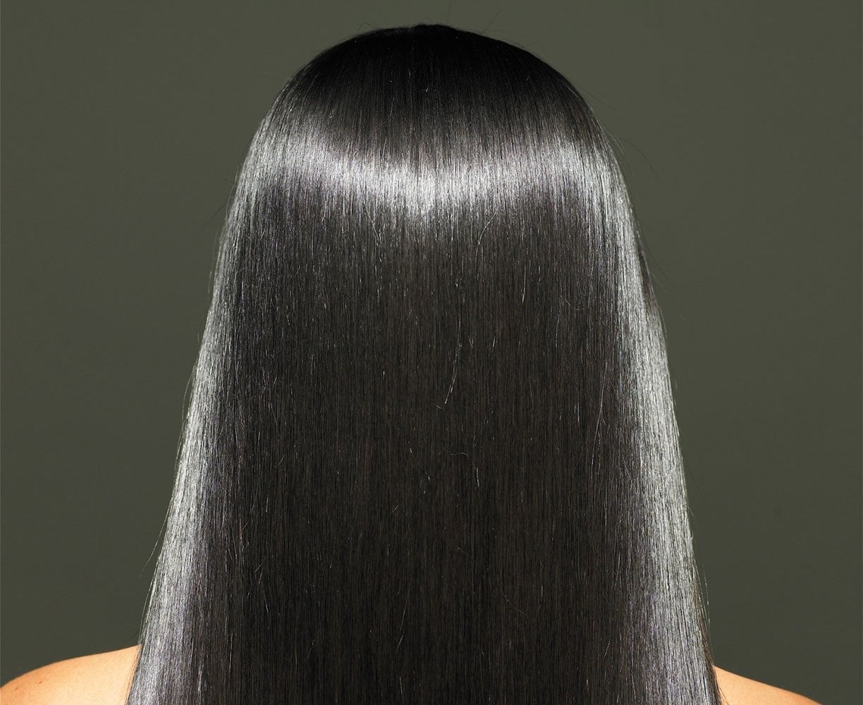 Mid-Back Black Hair With Extreme Shine Mid-Back Black Hair With Extreme Shine — Trendy Dark Hair Color
