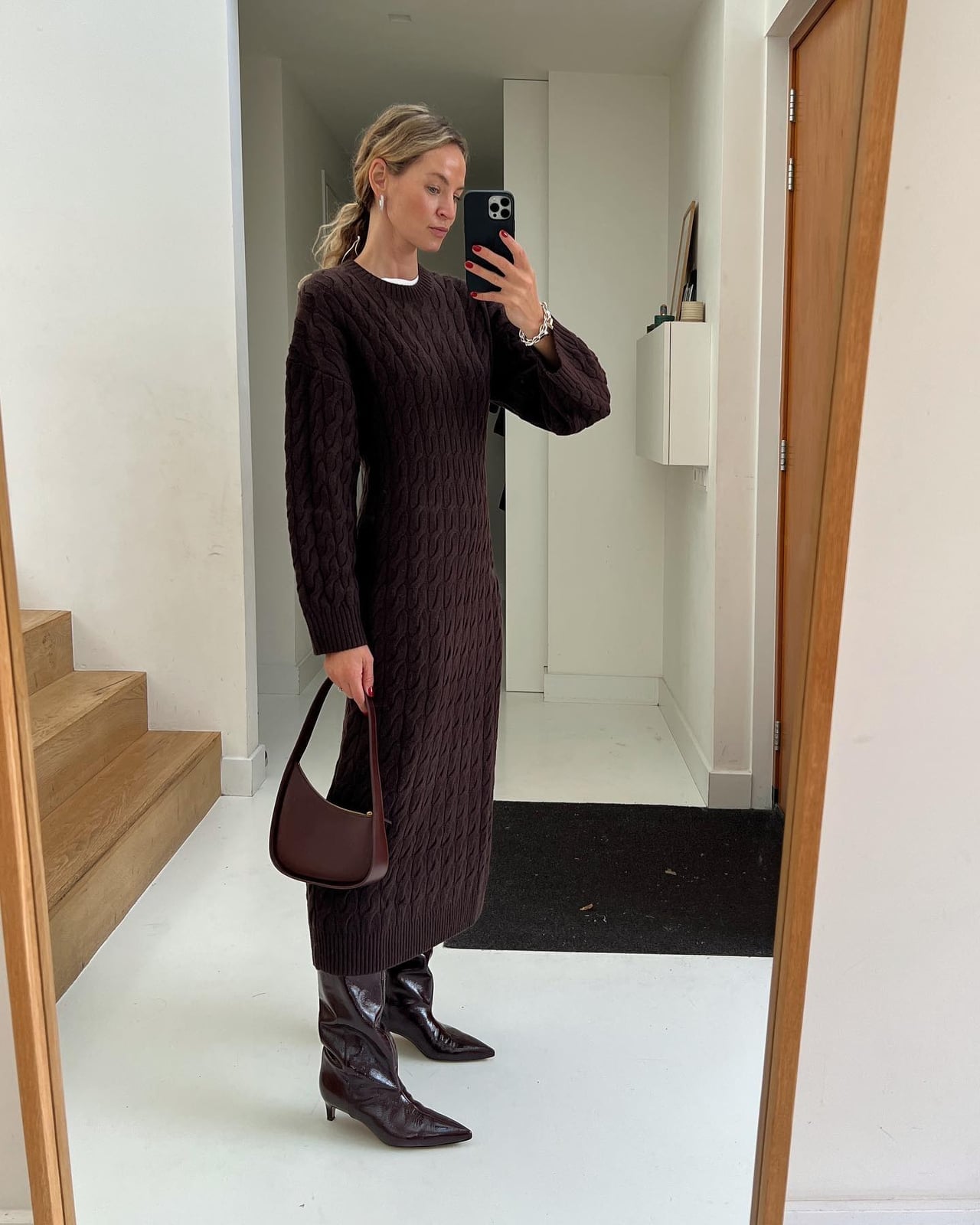 Long Knit Dress with Pointed-Toe Boots Long Knit Dress with Pointed-Toe Boots — Trendy Dress with Boots