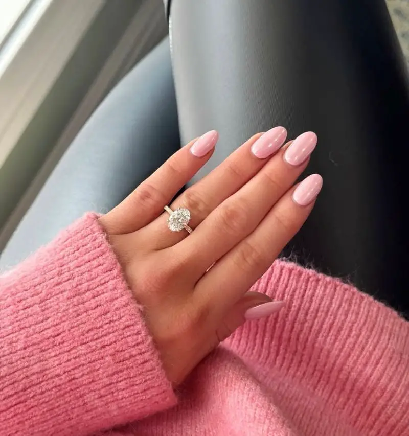 Pale Pink Medium Oval Minimalist French Pale Pink Medium Oval Minimalist French — Trendy Engagement Nails