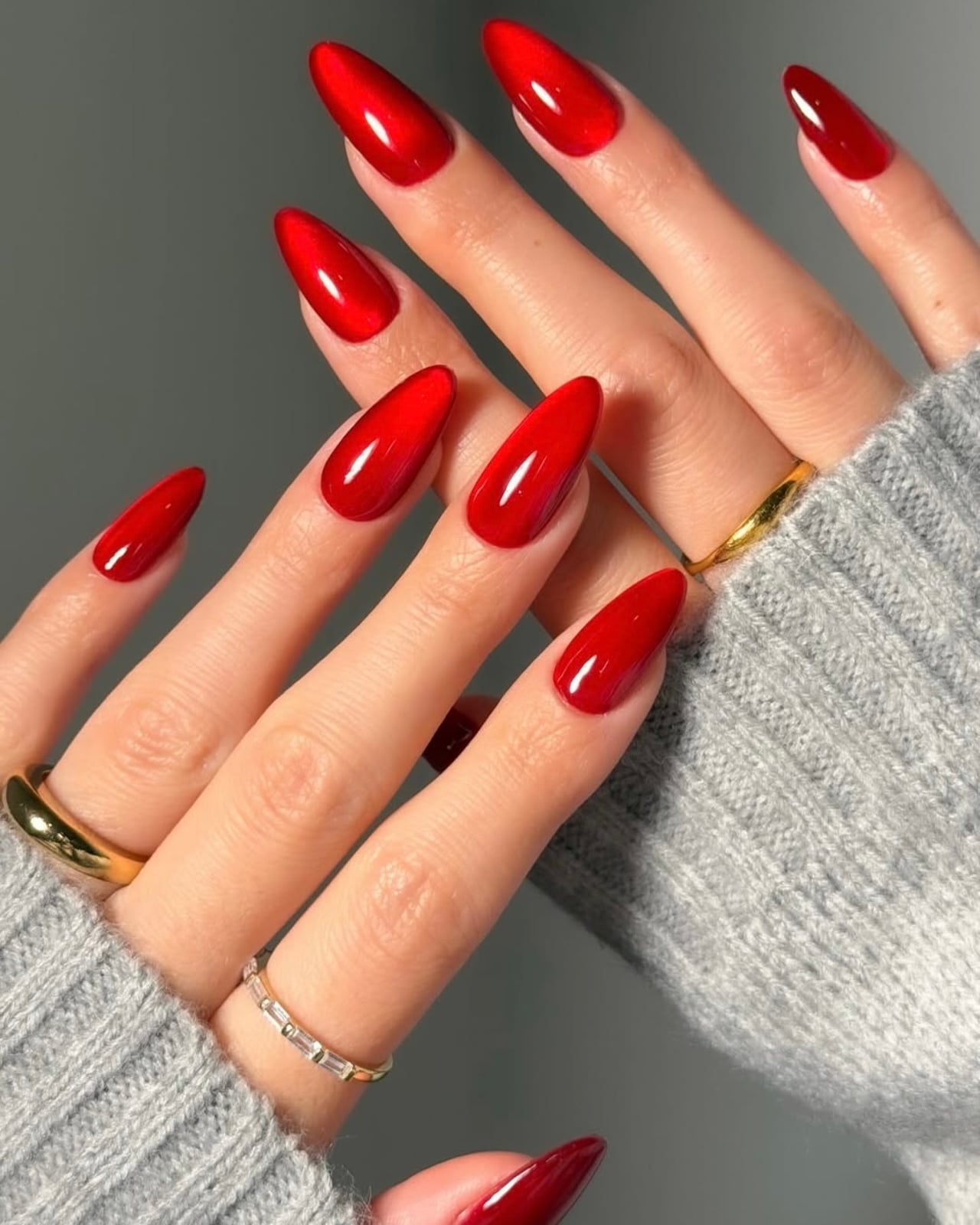 Vibrant Red Cat-Eye Medium Almond Nails Vibrant Red Cat-Eye Medium Almond Nails — Trendy Formal Nails
