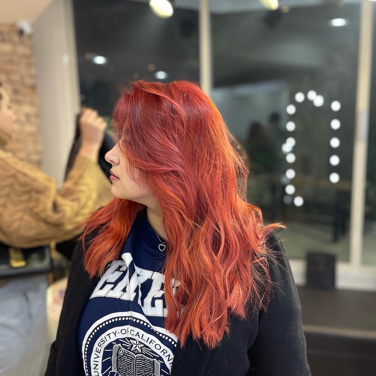 Mid-Back Fiery Ginger With Curtain Bangs, Wavy — Trendy Ginger Hair