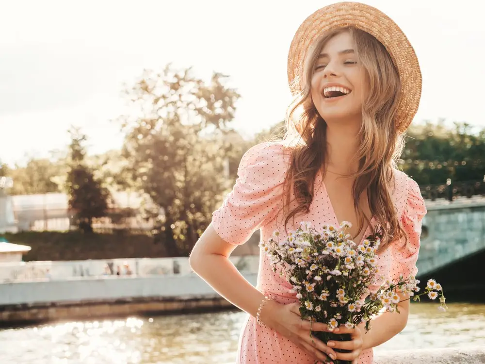 Pink Polka Dot Puff Sleeve Dress with Straw Hat Pink Polka Dot Puff Sleeve Dress with Straw Hat — Trendy Girly Outfits