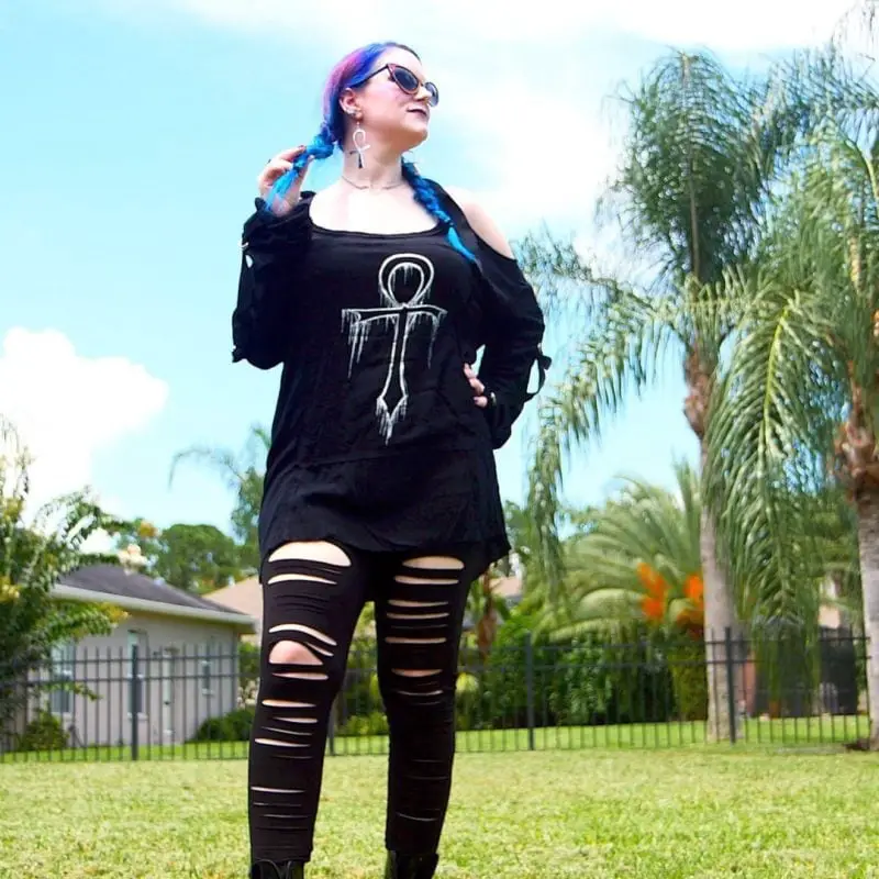 Graphic Long Sleeve Top and Ripped Leggings — Trendy Gothic Outfits