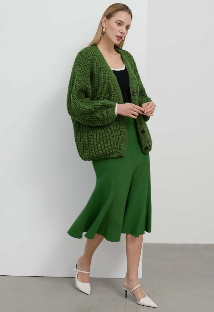 Rich Green Ribbed Knit Cardigan With Matching Skirt Rich Green Ribbed Knit Cardigan With Matching Skirt — Trendy Green Cardigan Outfit