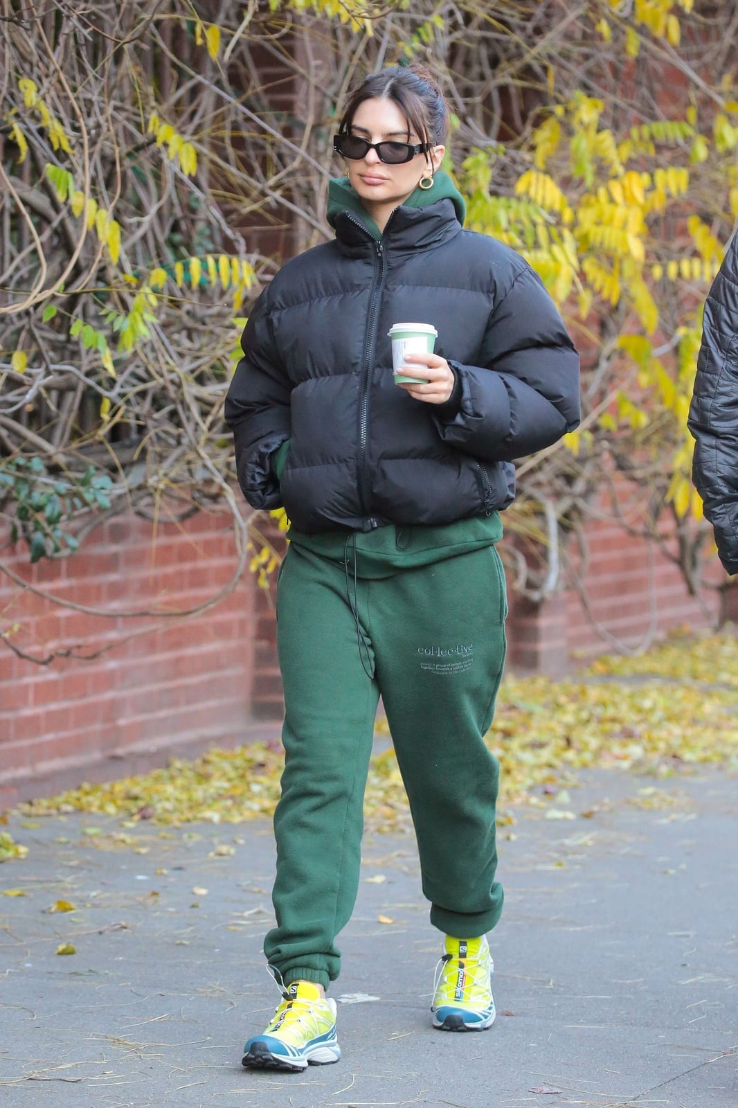 Dark Green Hoodie and Sweatpants With Black Puffer Jacket Dark Green Hoodie and Sweatpants With Black Puffer Jacket — Trendy Green Sweatpants Outfit