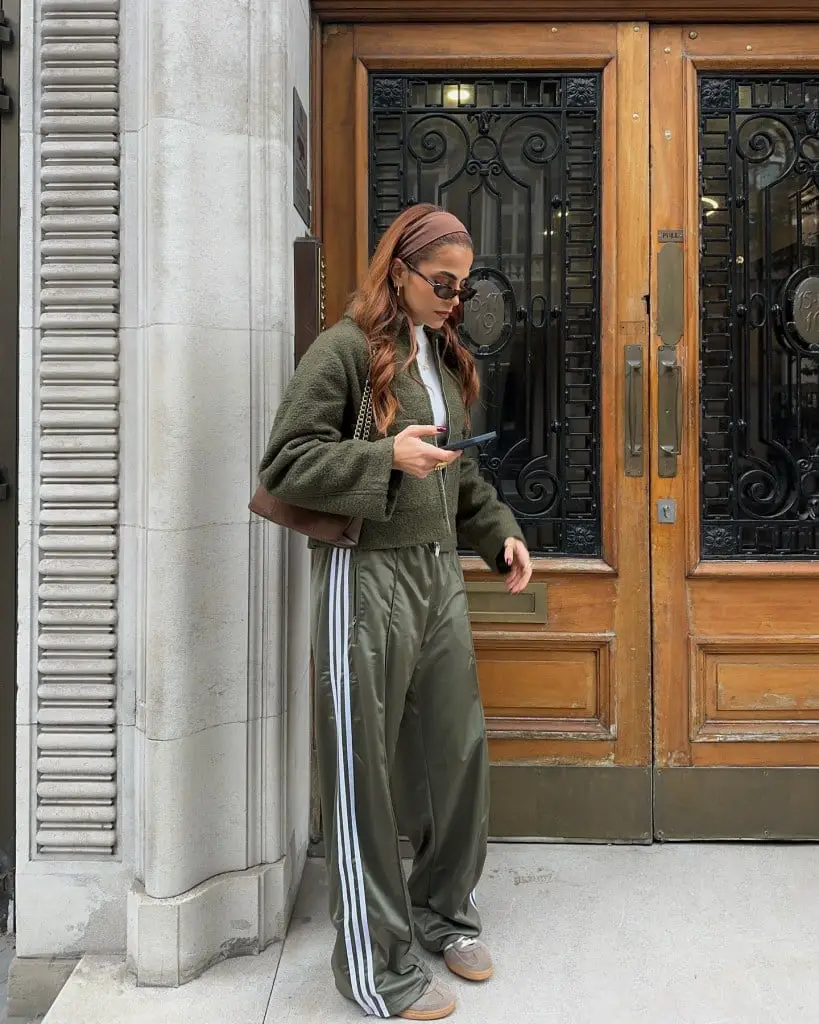 Olive Green Wide Leg Pants With Cropped Knit Cardigan Olive Green Wide Leg Pants With Cropped Knit Cardigan — Trendy Green Sweatpants Outfit