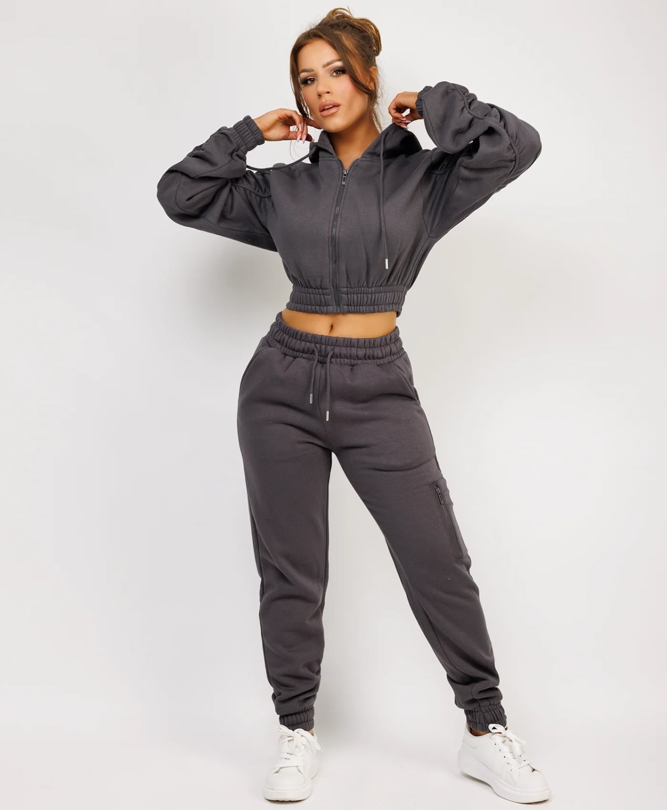 Cropped Charcoal Gray Zip-Up Hoodie and Joggers — Trendy Grey Hoodie Outfit