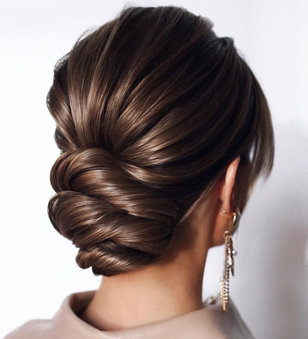 Messy Updo with Loose Textured Bun Messy Updo with Loose Textured Bun — Trendy Hair Up Hairstyles