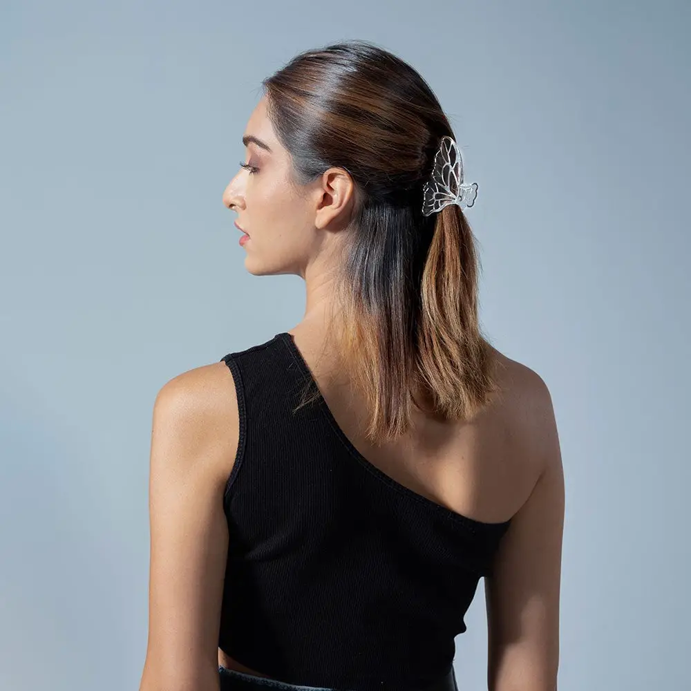 Shoulder Length Ombre Half Up Half Down With Butterfly Clip Shoulder Length Ombre Half Up Half Down With Butterfly Clip — Trendy Hair with Clips