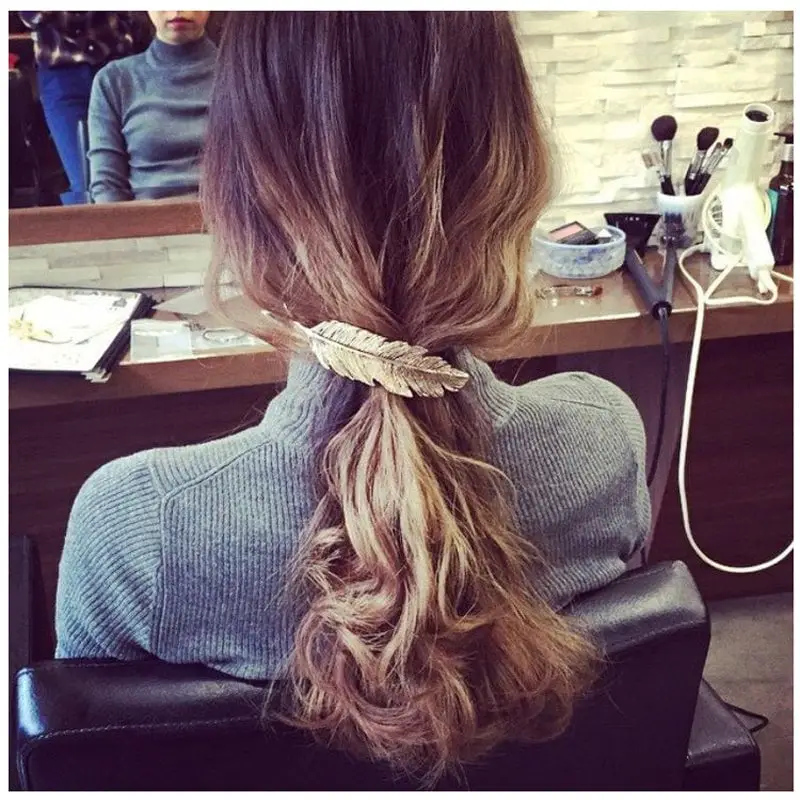 Wavy Ombre Ponytail With Leaf Clip Wavy Ombre Ponytail With Leaf Clip — Trendy Hair with Clips