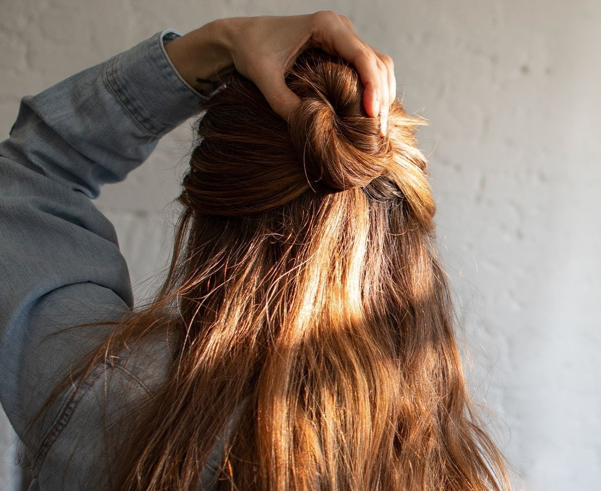 Reddish-Brown Half-Up Knot With Loose Waves Reddish-Brown Half-Up Knot With Loose Waves — Trendy Hairstyles for School