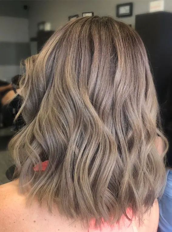 Mushroom Blonde Lob With Honey Highlights Mushroom Blonde Lob With Honey Highlights — Trendy Highlighting Hair