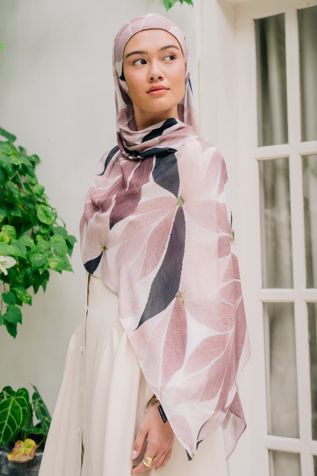 Cream Dress With Floral Print Hijab and Loose Fit — Trendy Hijab Outfits