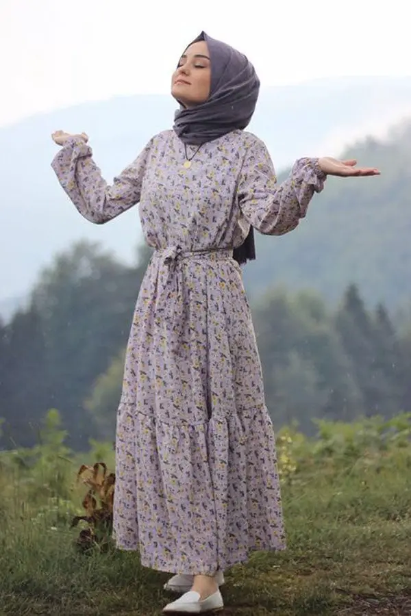 Gray Hijab With Tiered Floral Dress — Trendy Hijab Outfits
