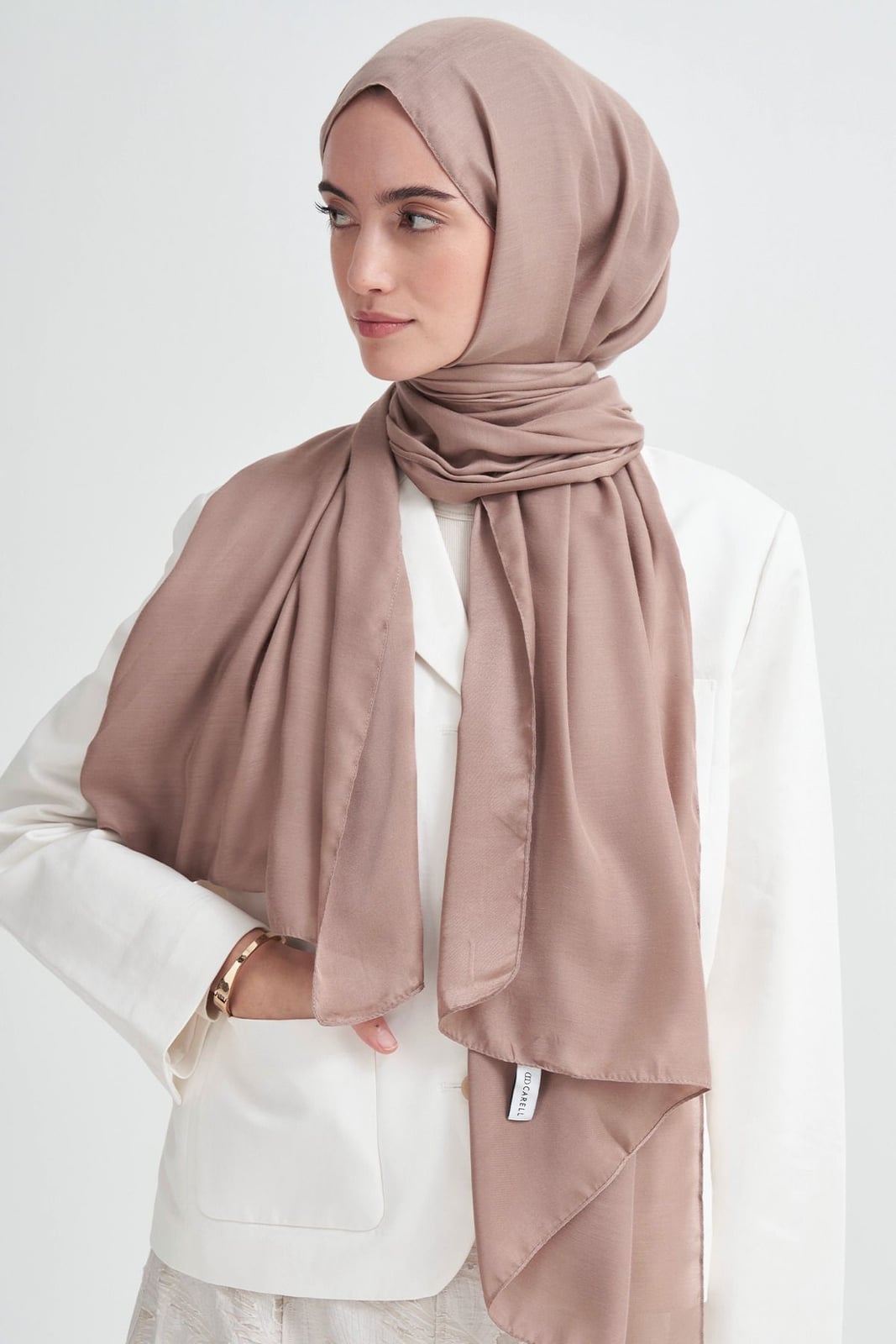 White Blazer With Satin Hijab — Trendy Hijab Outfits