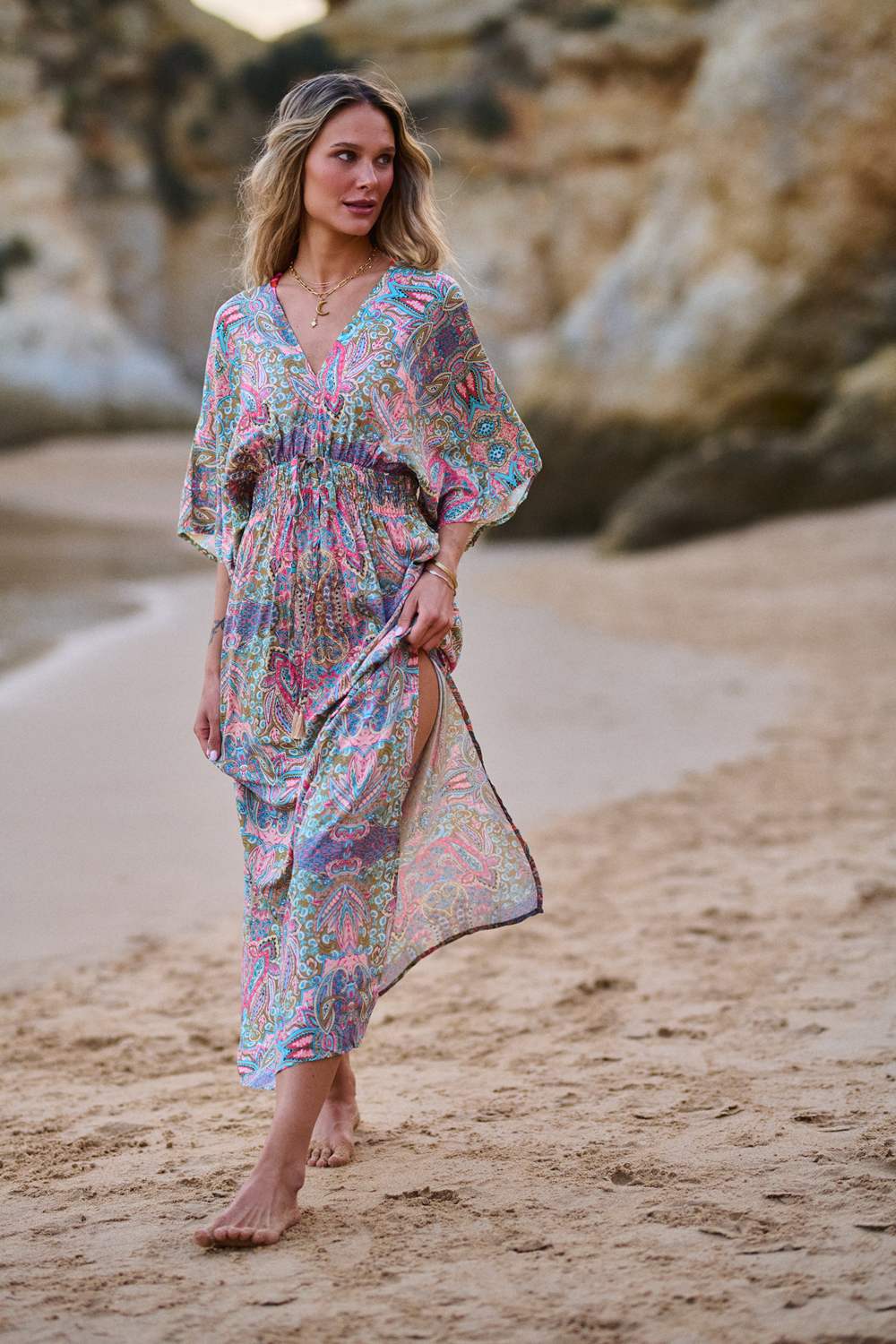 Flowy Paisley Maxi Dress on the Beach Flowy Paisley Maxi Dress on the Beach — Trendy Hippie Outfits