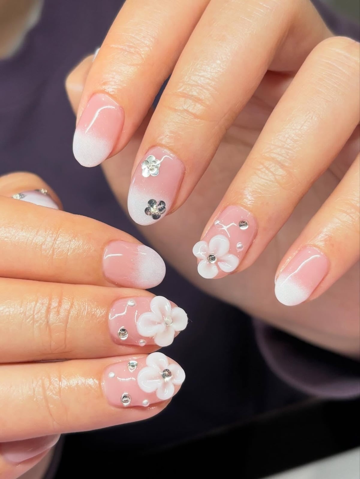 3D White Flower Pearl Oval Nails 3D White Flower Pearl Oval Nails — Trendy Japanese Nails