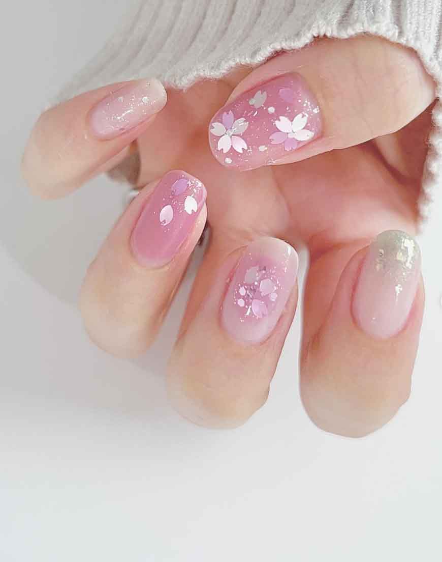 Soft Pink Shimmer Floral Short Oval Nails Soft Pink Shimmer Floral Short Oval Nails — Trendy Japanese Nails