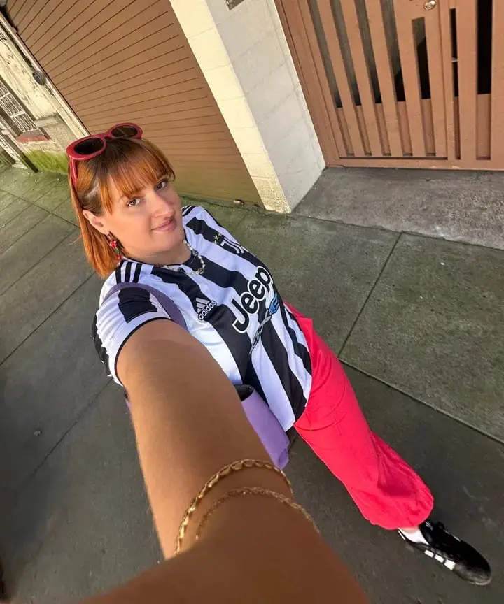 Soccer Jersey with Bright Pink Relaxed Pants Soccer Jersey with Bright Pink Relaxed Pants — Trendy Jersey Outfit