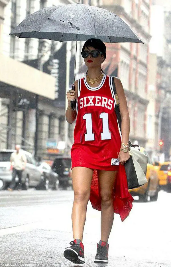 Red Basketball Jersey Dress with Sneakers Red Basketball Jersey Dress with Sneakers — Trendy Jersey Outfit