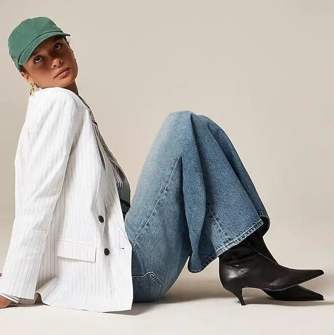Kitten Heel Ankle Boots With Pinstripe Blazer Kitten Heel Ankle Boots With Pinstripe Blazer — Trendy Kitten Heels Outfits