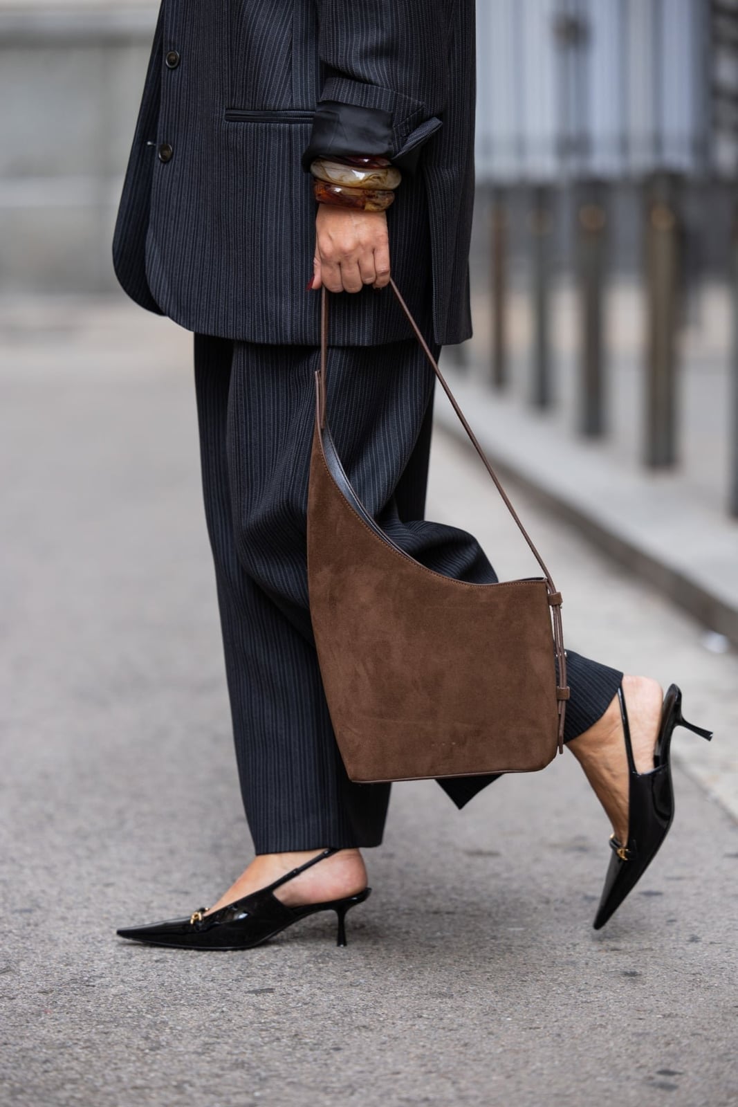 Mule Kitten Heels With Pinstripe Suit Mule Kitten Heels With Pinstripe Suit — Trendy Kitten Heels Outfits