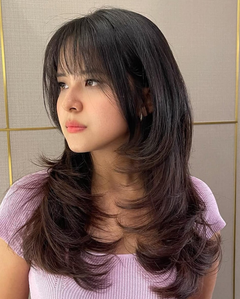 Collarbone Layered Cut With Curtain Bangs Collarbone Layered Cut With Curtain Bangs — Trendy Korean Hairstyles