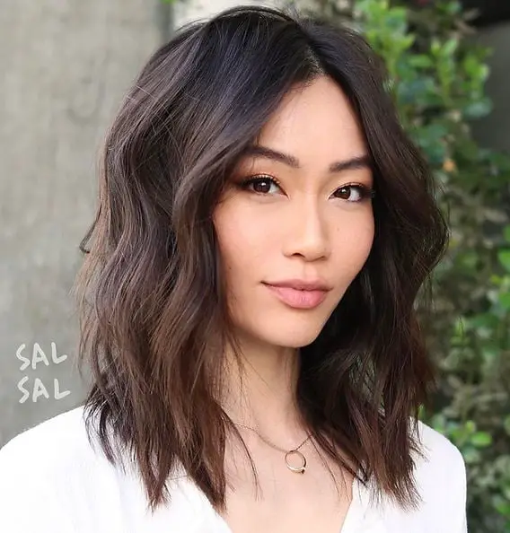 Dark Brown Collarbone Cut With Curtain Bangs and Wavy Blowout Dark Brown Collarbone Cut With Curtain Bangs and Wavy Blowout — Trendy Korean Hairstyles