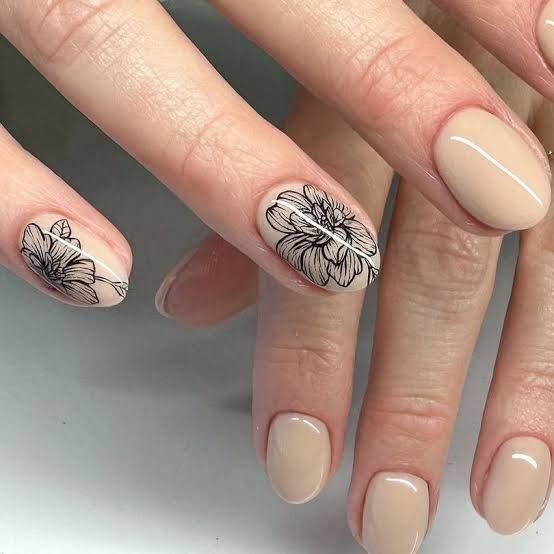 Short Oval Nude with Black Floral Art Short Oval Nude with Black Floral Art — Trendy Korean Nails