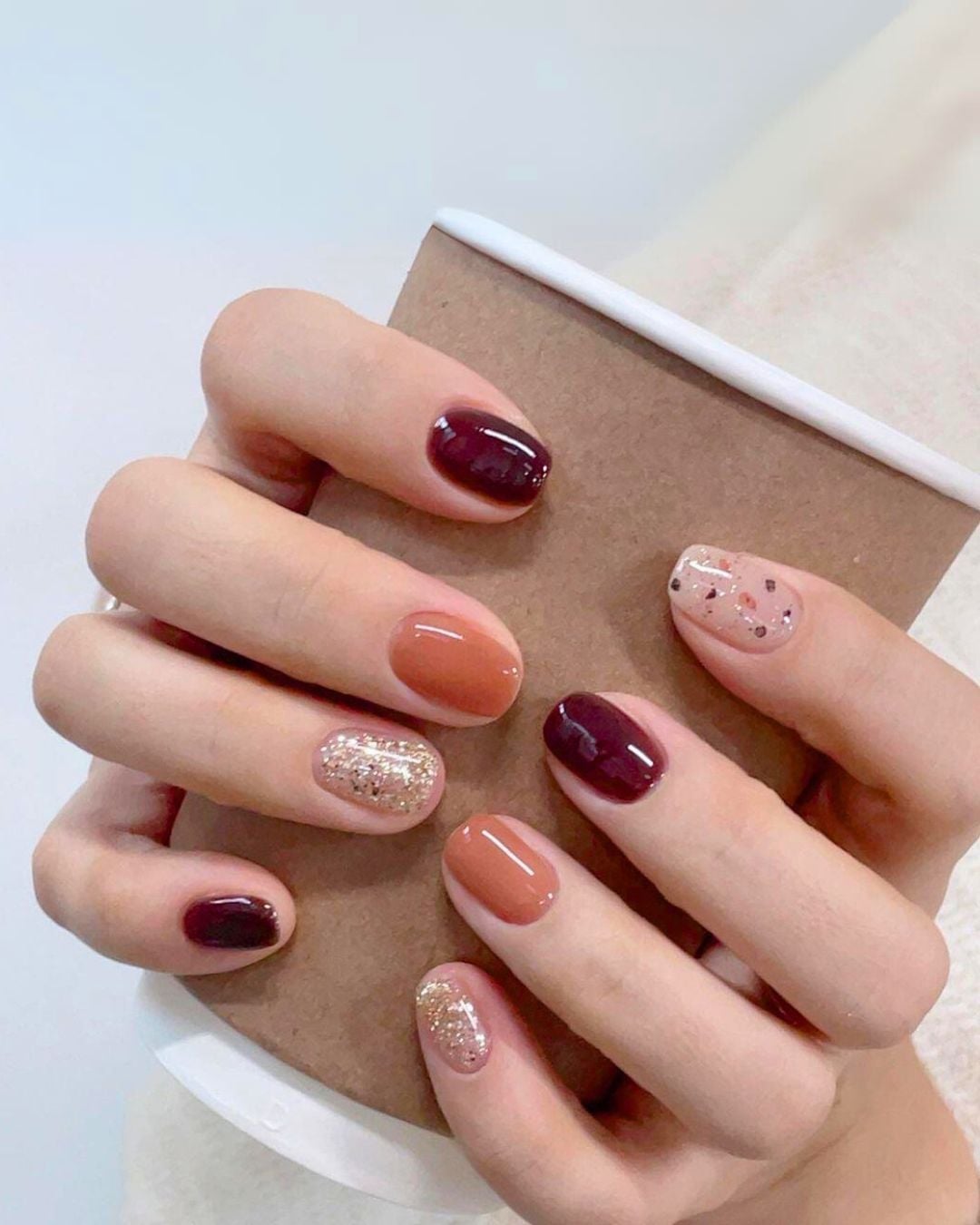 Short Oval Mixed Color Glitter Nails Short Oval Mixed Color Glitter Nails — Trendy Korean Nails