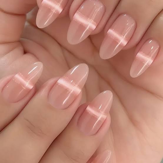 Short Oval Simple Dot and Stripe Nails Short Oval Simple Dot and Stripe Nails — Trendy Korean Nails