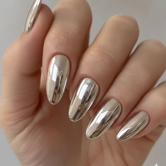 Medium Almond Silver Chrome Nails Medium Almond Silver Chrome Nails — Trendy Korean Nails