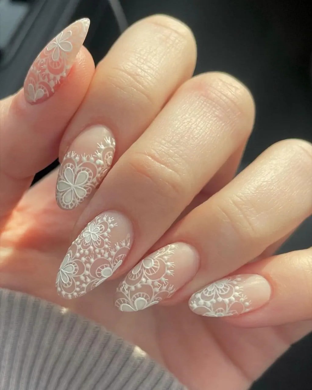 Intricate White Lace Medium Almond Nails Intricate White Lace Medium Almond Nails — Trendy Lace Nails