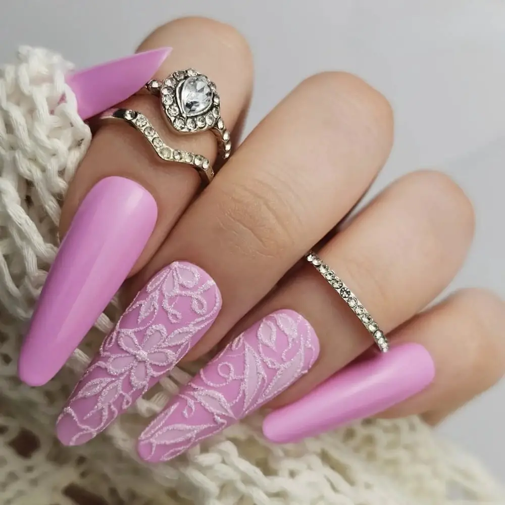 3D White Lace Pink Coffin Nails 3D White Lace Pink Coffin Nails — Trendy Lace Nails