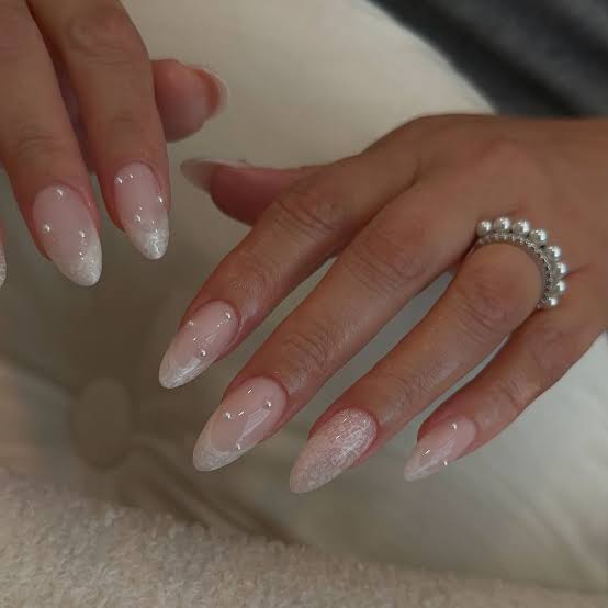 Subtle White Lace Shimmer Medium Almond Nails Subtle White Lace Shimmer Medium Almond Nails — Trendy Lace Nails