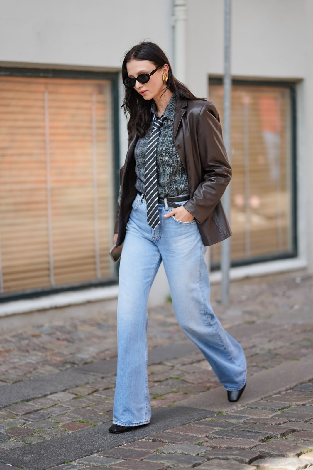 Brown Leather Blazer with Plaid Shirt and Tie Brown Leather Blazer with Plaid Shirt and Tie — Trendy Leather Jacket Outfits Women