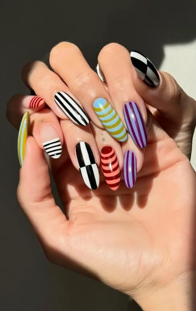 Bold Graphic Pattern Medium Long Almond Nails — Trendy Manicure Nails