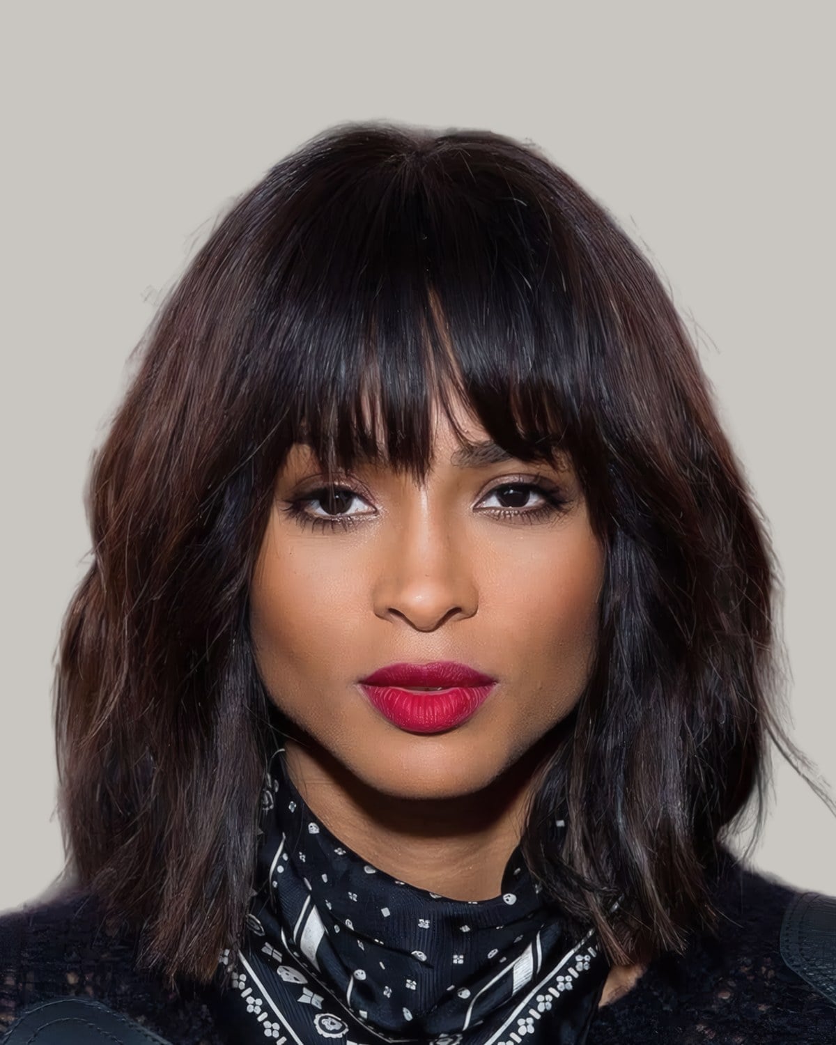 Collarbone Shag With Full Blunt Bangs Collarbone Shag With Full Blunt Bangs — Trendy Medium Hair