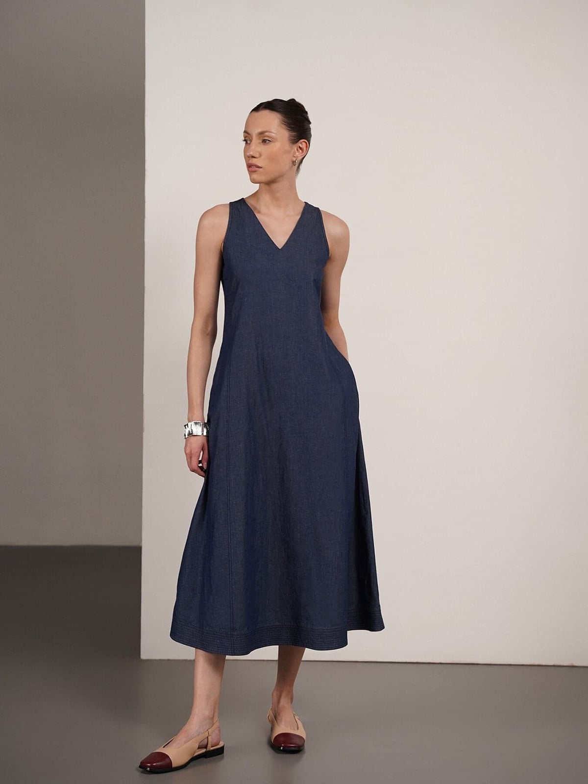 Navy Denim A-Line Midi Dress with Ballet Flats Navy Denim A-Line Midi Dress with Ballet Flats — Trendy Navy Blue Outfits