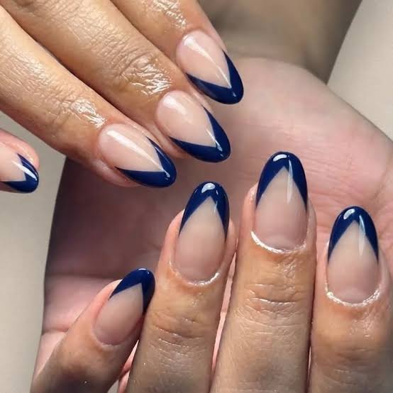 Navy Blue V-Shaped French Tips Medium Oval Nails Navy Blue V-Shaped French Tips Medium Oval Nails — Trendy Navy Nails