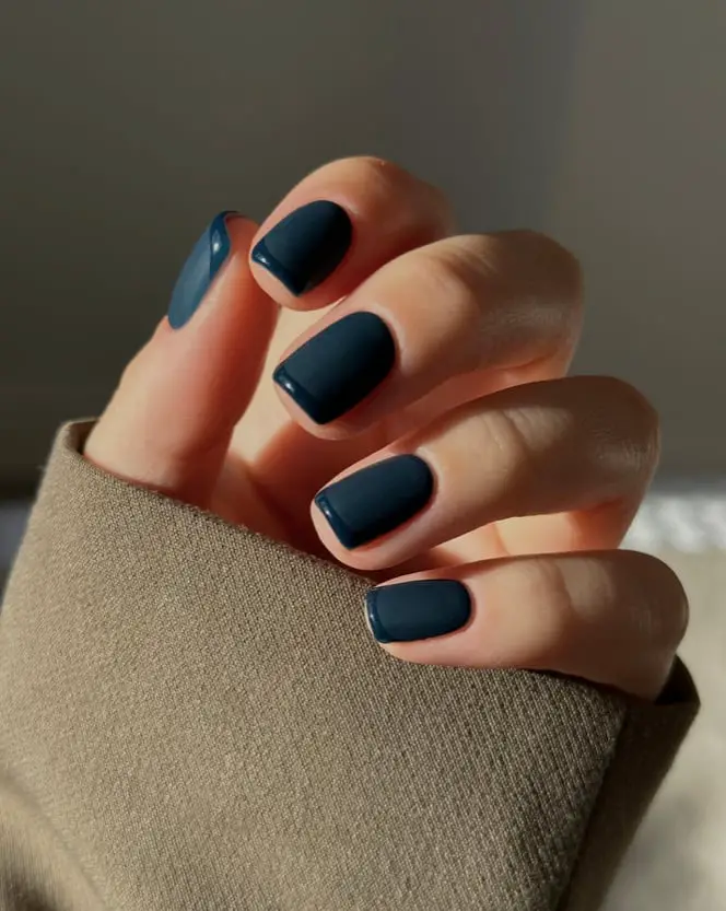 Dark Navy Matte Short Square Nails, Close-Up Take Dark Navy Matte Short Square Nails, Close-Up Take — Trendy Navy Nails