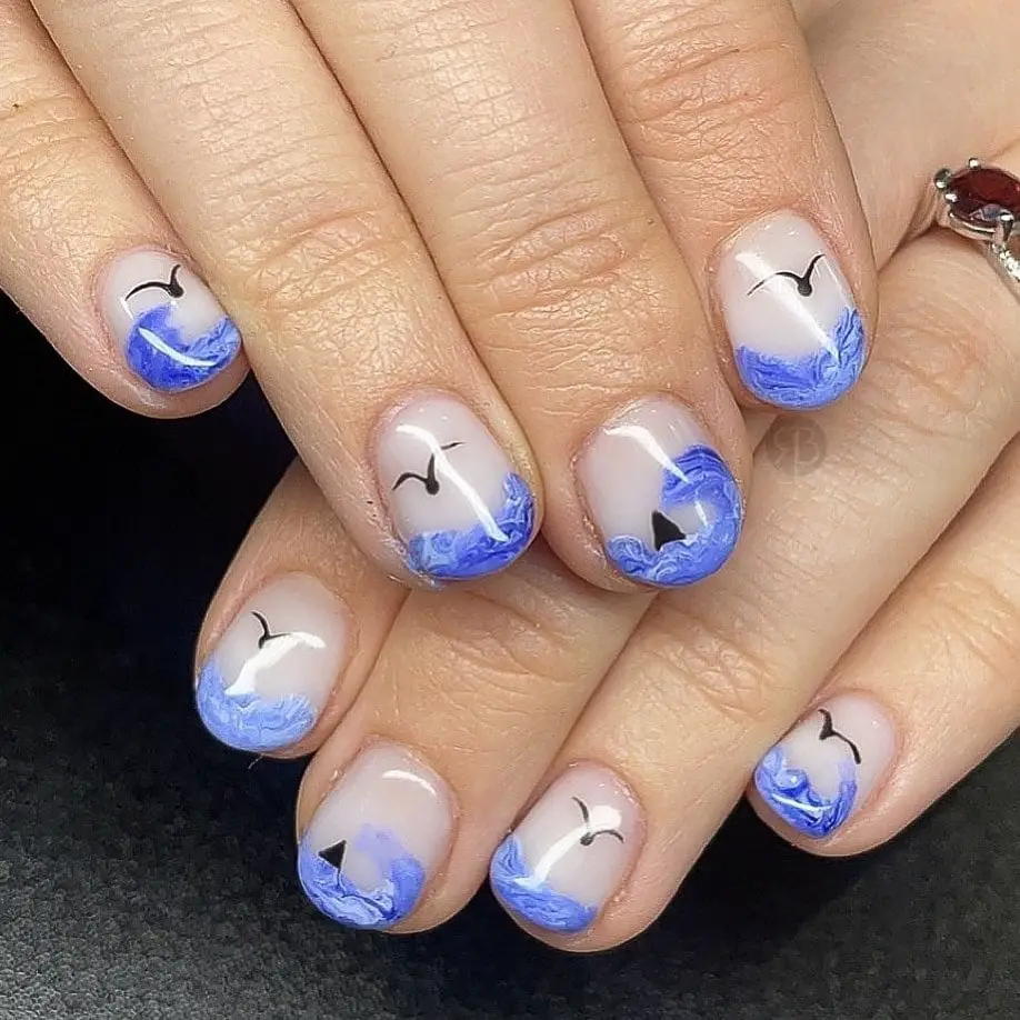 Short Oval Waves and Birds Design Short Oval Waves and Birds Design — Trendy Ocean Nails