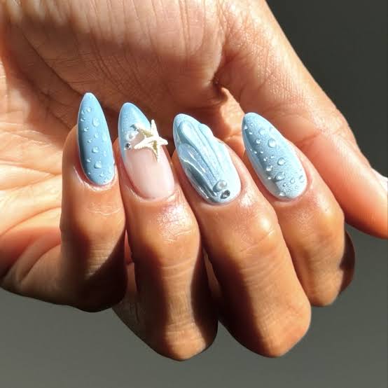 3D Water Droplets and Waves Medium Almond Nails 3D Water Droplets and Waves Medium Almond Nails — Trendy Ocean Nails