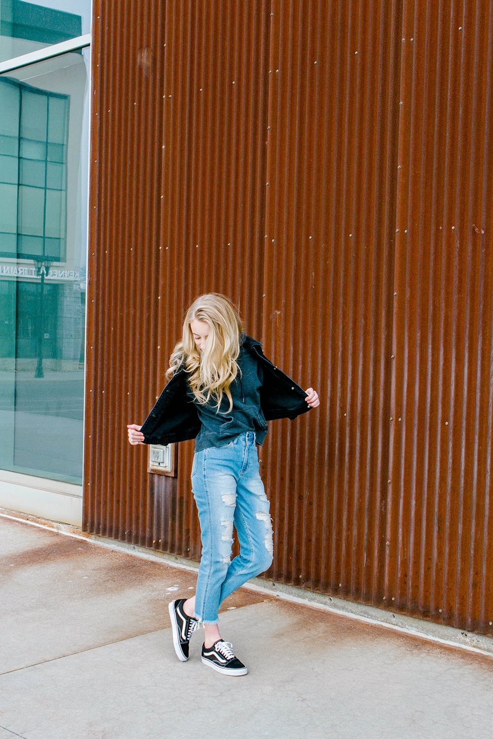Oversized Hoodie with Distressed Denim Jeans Oversized Hoodie with Distressed Denim Jeans — Trendy Outfits for Teens