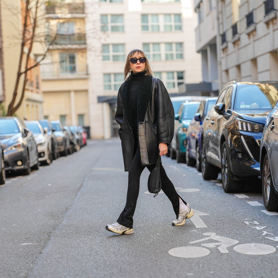 Oversized Leather Jacket with Turtleneck and Split-Hem Pants Oversized Leather Jacket with Turtleneck and Split-Hem Pants — Trendy Outfits for Teens
