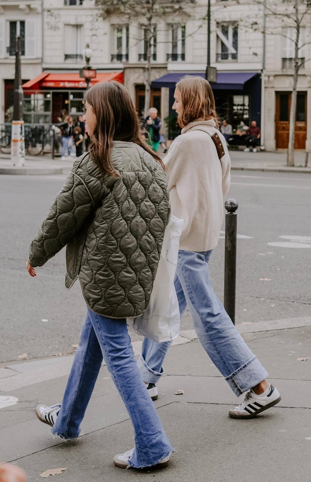 Quilted Olive Green Bomber Jacket with Jeans Quilted Olive Green Bomber Jacket with Jeans — Trendy Parisian Style