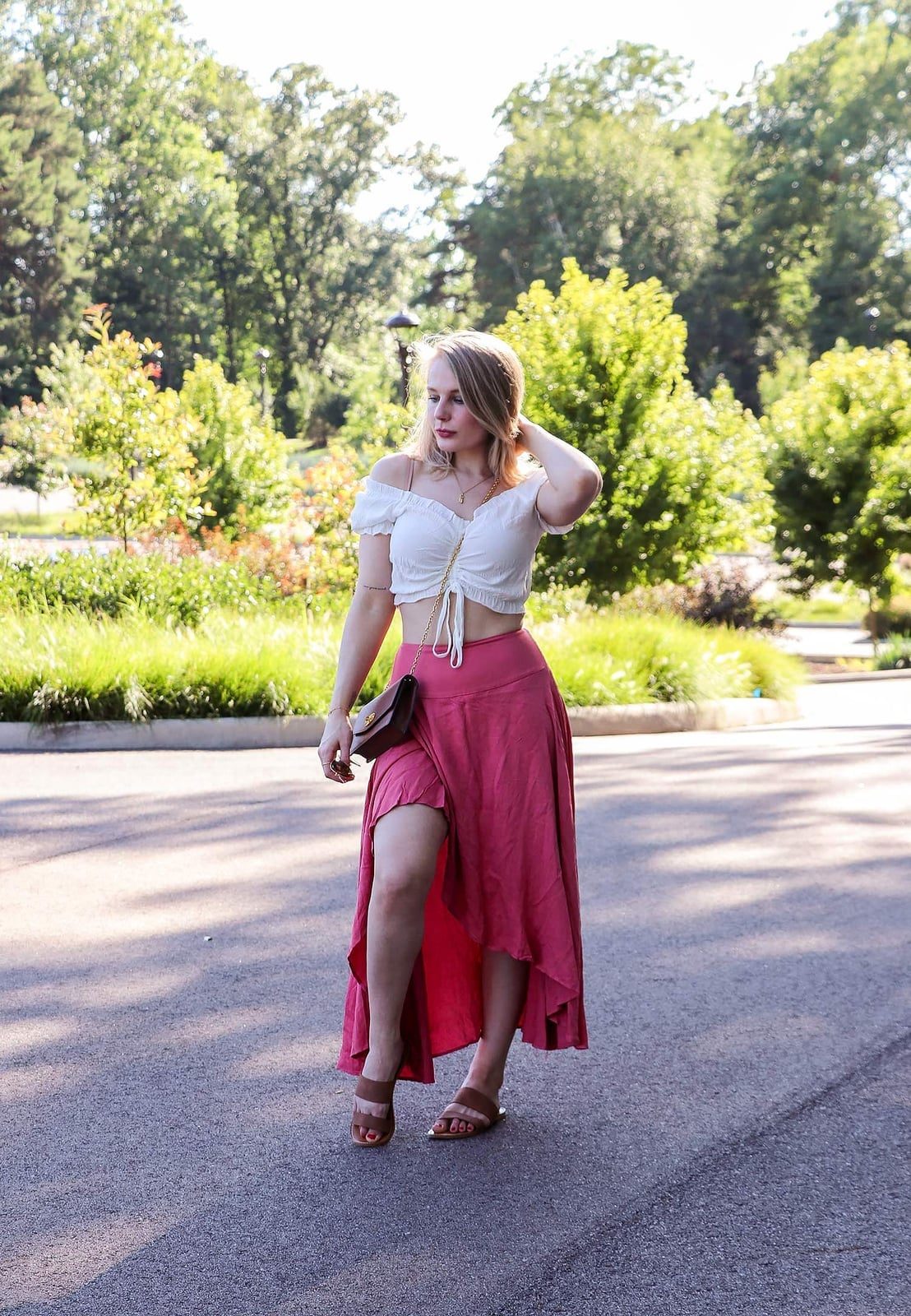 Pink Linen-Like Maxi Skirt With High Slit Pink Linen-Like Maxi Skirt With High Slit — Trendy Pink Skirt Outfit