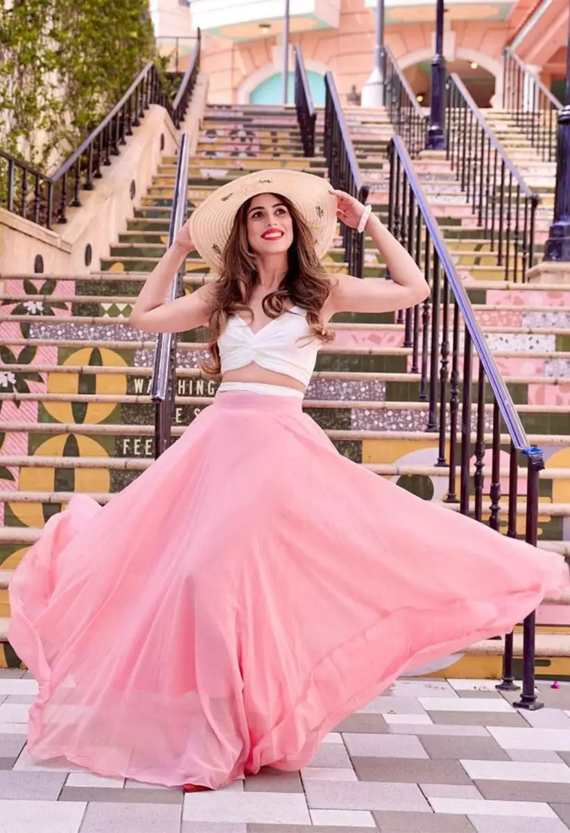 Pale Pink Chiffon Maxi Skirt With Crop Top Pale Pink Chiffon Maxi Skirt With Crop Top — Trendy Pink Skirt Outfit