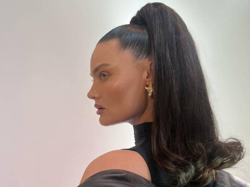 High Sleek Ponytail With Sharp Lines High Sleek Ponytail With Sharp Lines — Trendy Quick Weave Ponytail