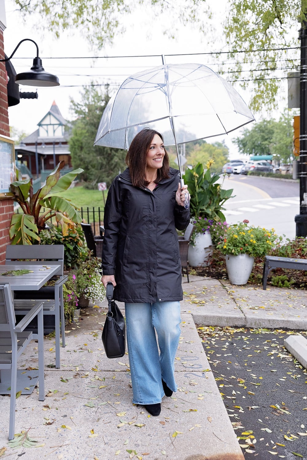 Black Rain Jacket With Wide-Leg Jeans Black Rain Jacket With Wide-Leg Jeans — Trendy Rain Jacket Outfits